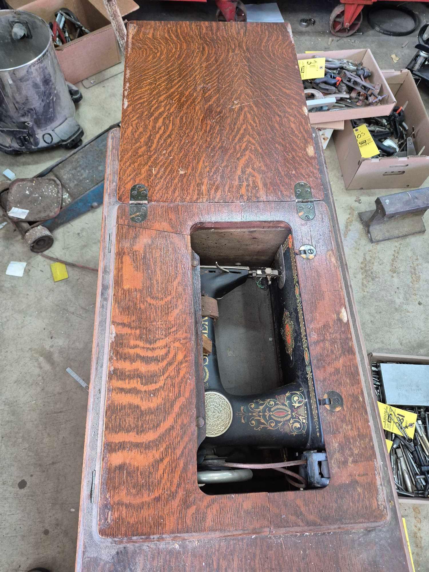 Vintage Singer Sewing Machine with Stand
