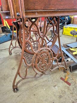 Vintage Singer Sewing Machine with Stand