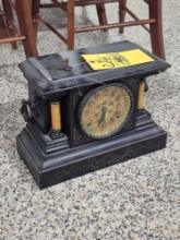 Vintage Decorative Mantle Clock