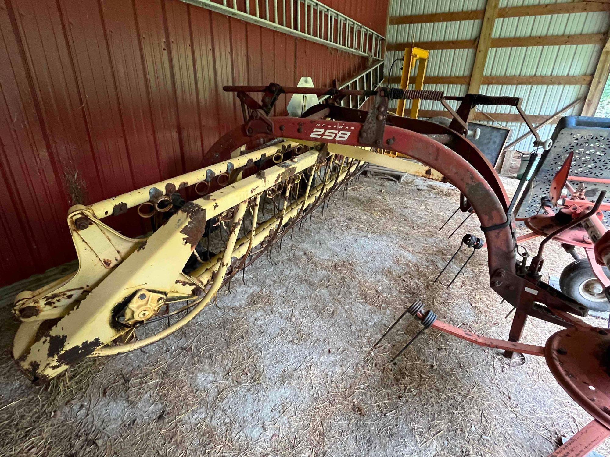 New Holland 258 Roll Bar Rake