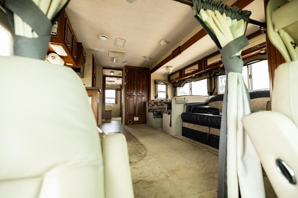 2005 Jayco Seneca 34SS Motorhome