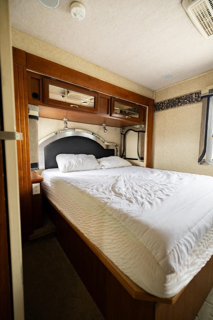 2005 Jayco Seneca 34SS Motorhome