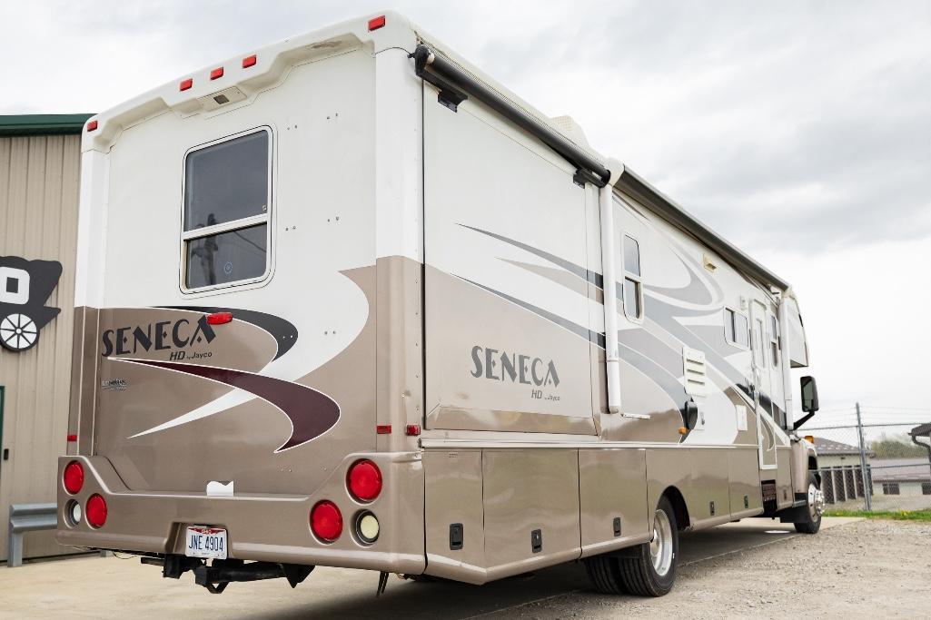 2005 Jayco Seneca 34SS Motorhome