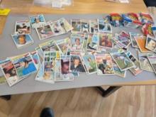 (65) 1977 Topps Baseball Cards & Empty Packs