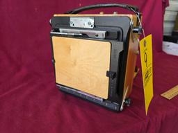 Vintage Speed Graphic Camera new case