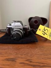 Nikon camera w/case