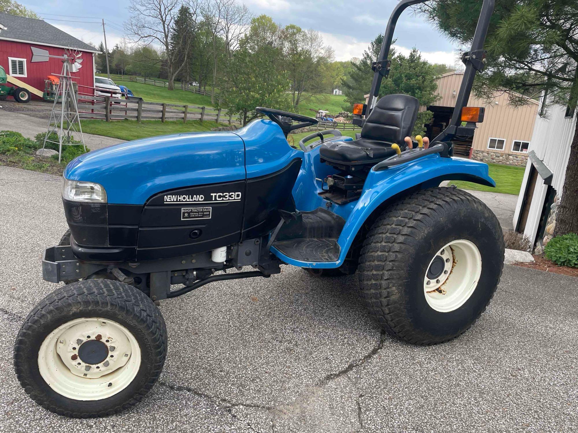 new holland TC33D tractor. 2149 hrs