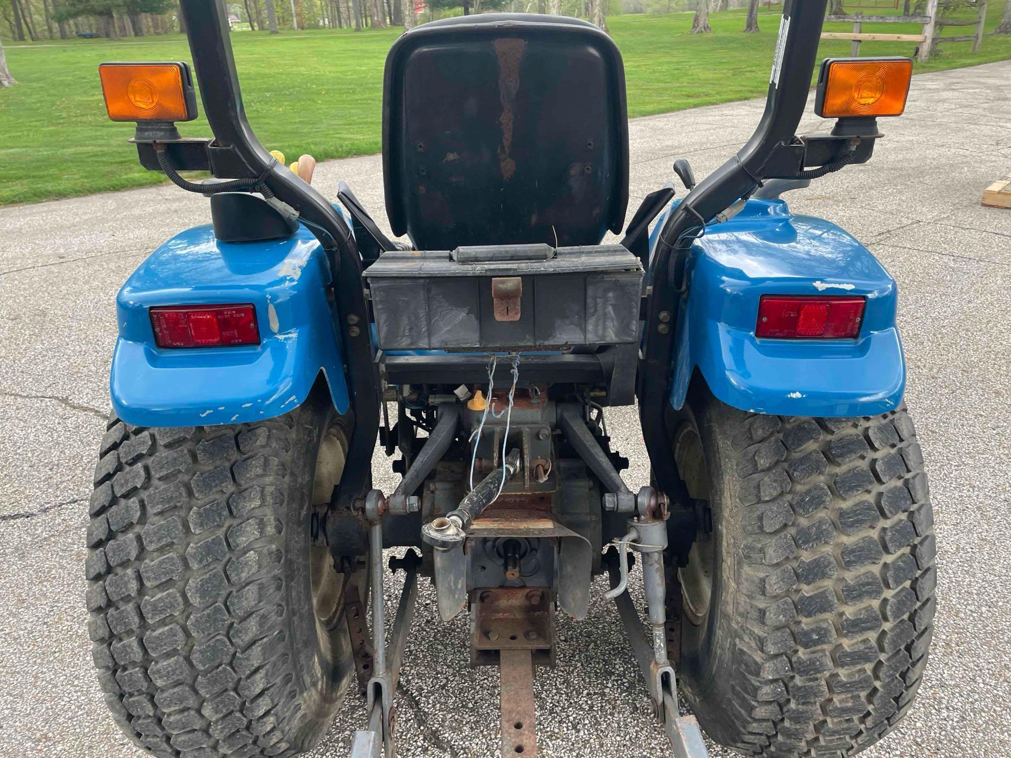 new holland TC33D tractor. 2149 hrs