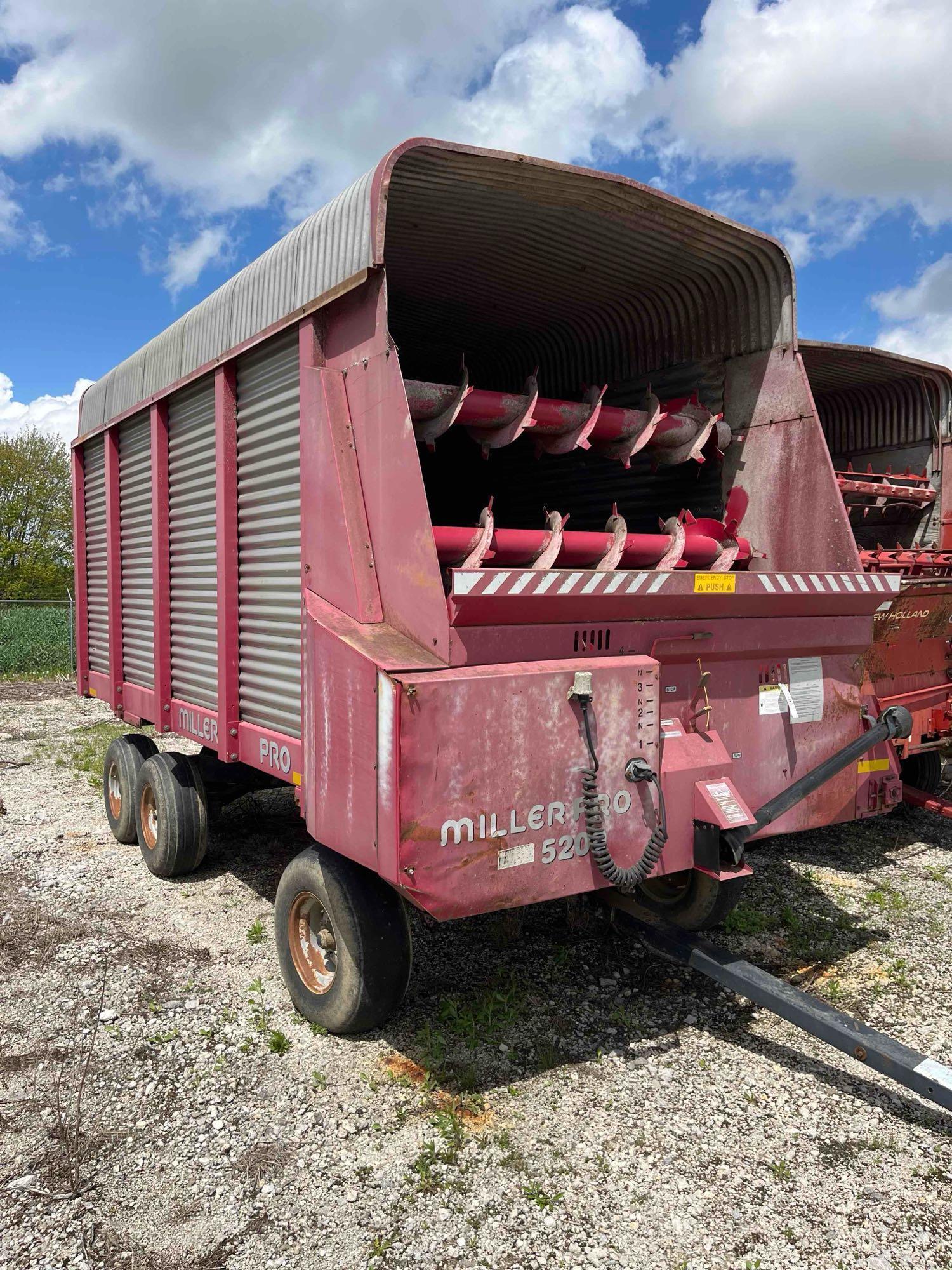 MillerPro 5200 16ft Forage Wagon