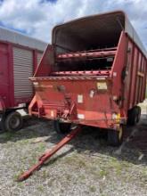 New Holland 816 16ft Forage Wagon