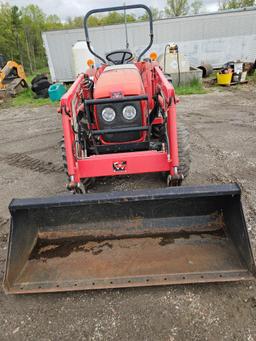Massey Furgeson 1533 diesel loader tractor
