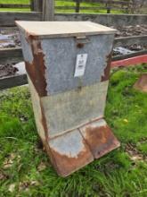 Galvanized feeder