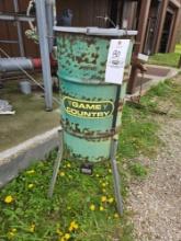 Deer feeder