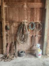 Contents between 2 posts of Wall