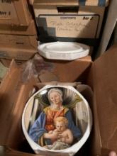 Christmas series collector plates, French collection plates