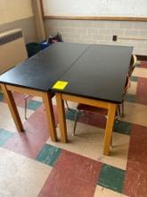 2 wood tables and 4 metal chairs - 1121