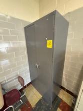 Tennsco metal cabinet - 1108