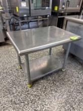 Stainless steel table - Cafeteria