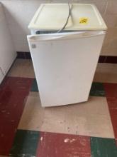 GE mini fridge - 2103