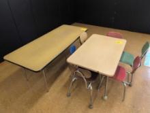 Pair of work tables with 6 student chairs, room 1505
