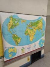 Crams World pull down map, room 2406