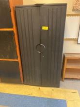 Iceberg brand plastic storage locker - 2405