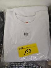 Hanes 3xl sweatshirts, bid x 2