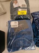 Sets of sleepware, bid x 2