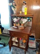 End Stand / Dolls / Candles