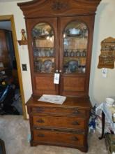 Victorian China Cabinet & Contents Royal Crown Derby Knives, Table Linens, Glassware
