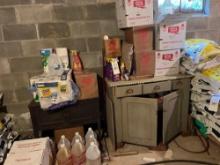 Cleaners / Cabinets / Cleaning Supplies