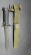 US M8A1 Bayonet with scabbard & web hanger
