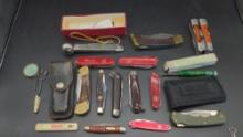 Lot of pocket knives Case Puma Buck Victorinox Schrade