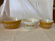 Pyrex bowls
