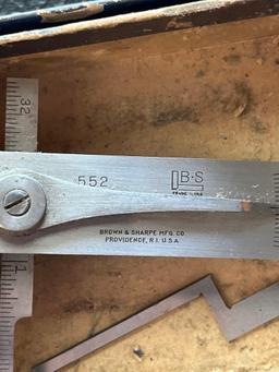 Brown and Sharpe No. 552 Diemakers Square with Straight and Offset Blades