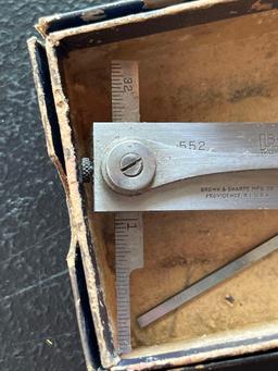 Brown and Sharpe No. 552 Diemakers Square with Straight and Offset Blades