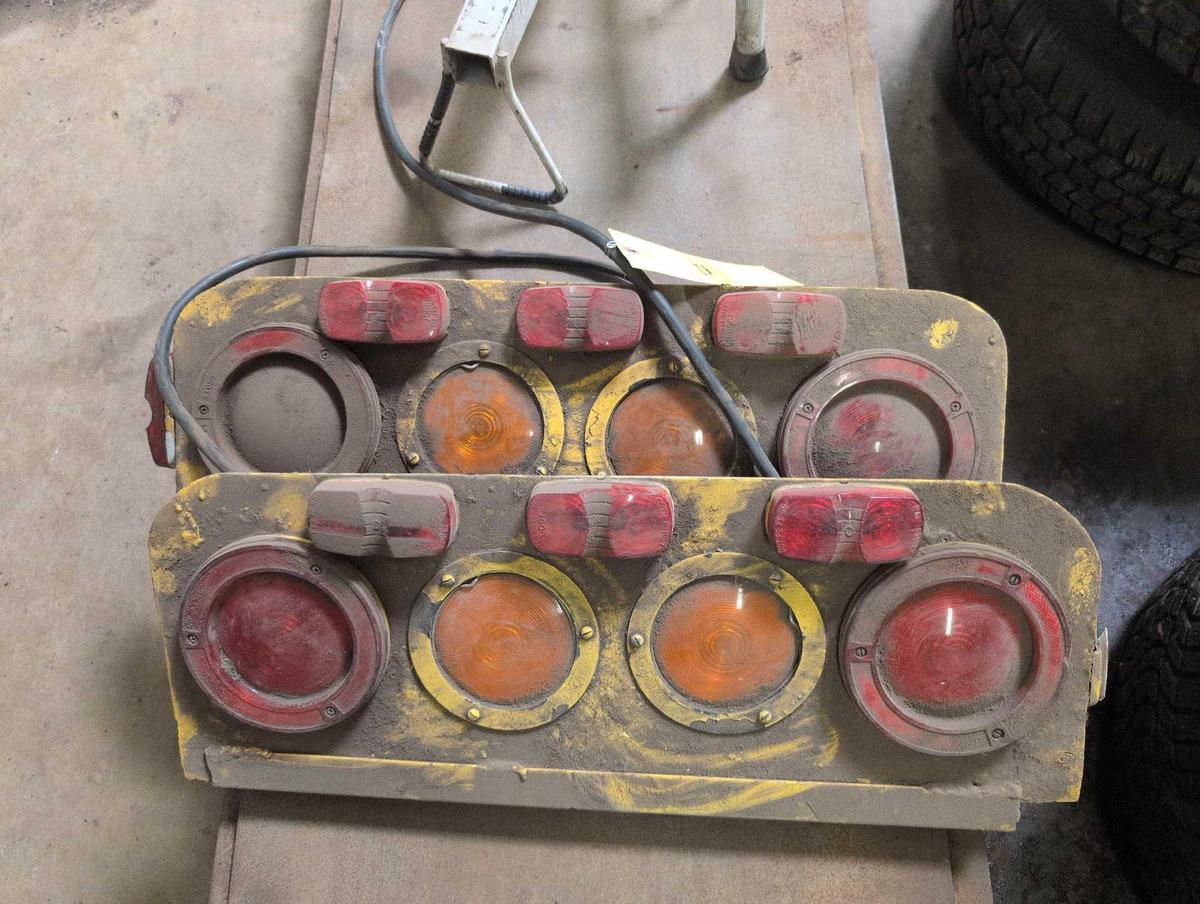 Pair of semi rear tail light units