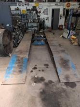 Hunter Model RX alignment rack, with turn tables and control unit