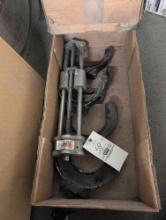 Matco No. M7520 spring compressor
