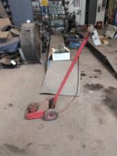 Pneumatic heavy duty semi grade floor axle jack