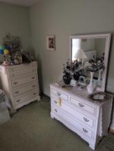 Vintage Bassett childs chest and dresser with mirror set