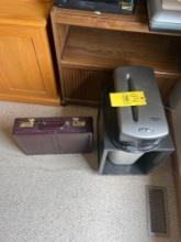 Fellowes P450c-3 paper shredder and briefcase