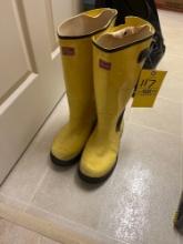 Boss brand rubber boots size 12