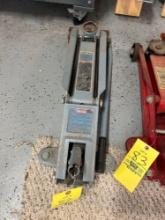 2 1/2 ton floor jack