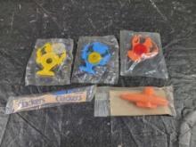 5 Vintage Cereal Premiums MIP Dino Sugar Bear Reflectors Sub