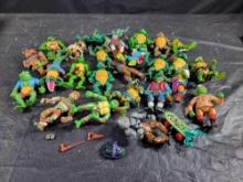 25 Vintage TMNT Teenage Mutant Ninja Turtles Figures