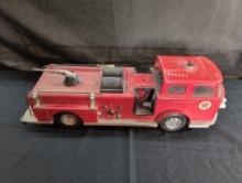 Vintage Buddy L Texaco Fire Chief truck