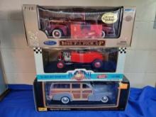 3 Die-Cast 1/18 1932 Roadster 1948 Chevy Woody 1948 Ford Pickup