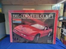 Monogram 1985 Corvette Model Kit 1/8 Scale HUGE
