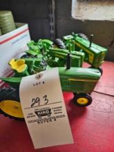Ertl 1/16 toy tractors